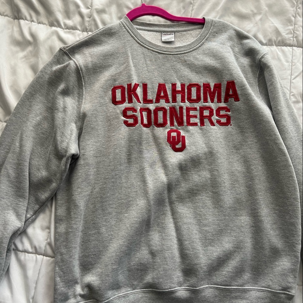 OU sweatshirt